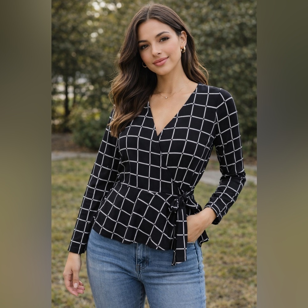 Michael Kors Black and White Checkered Long Sleevel
